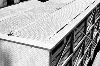 Optional Steel, Tarp or Pecolite Roof